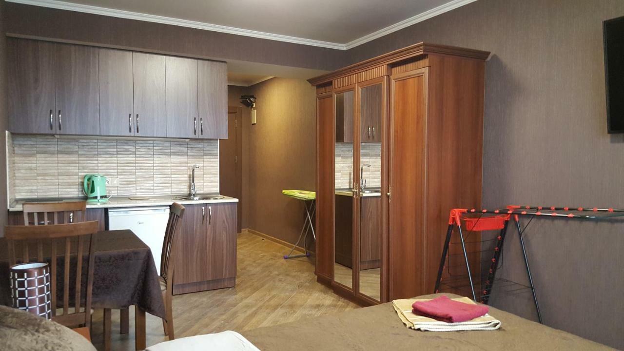 Mimino Apartment Deluxe First Line Batumi Exteriör bild